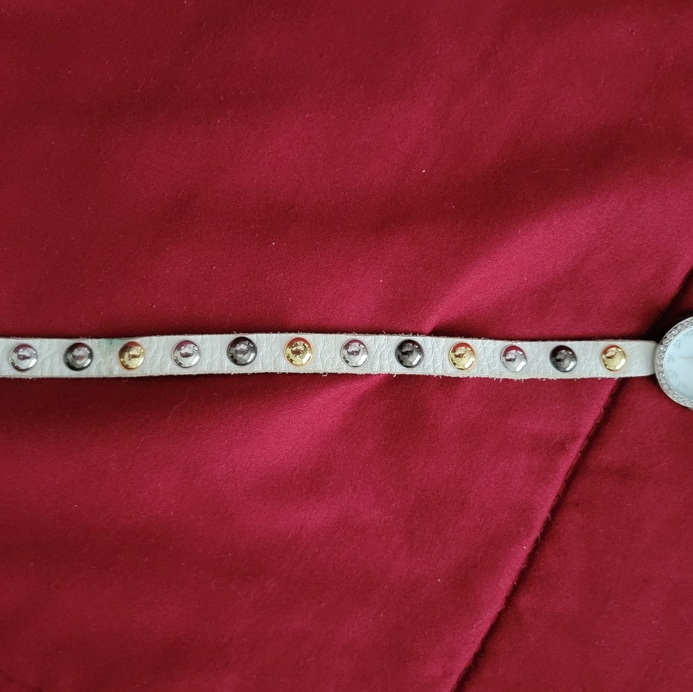 Leather wrap around watch with bling. - Picture 5 of 7